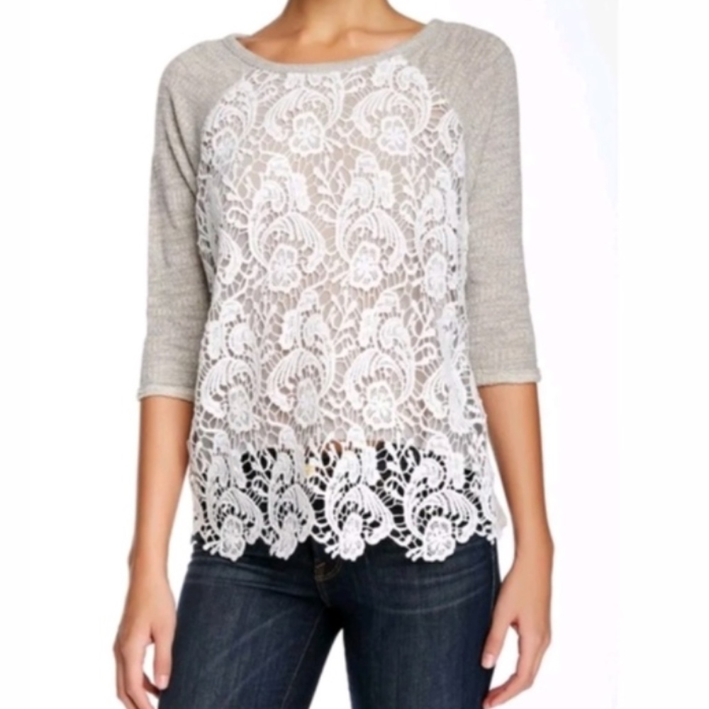 Dantelle lace front top